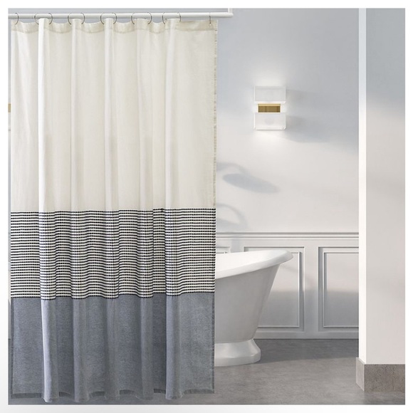 CARO HOME Margaret Chambray Shower Curtain 72”x72” 100% Cotton Blue White Stripe - Picture 1 of 4